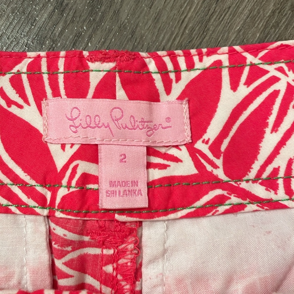 Lilly Pulitzer Punch Pink Giraffe Print Shorts - Picture 3 of 4
